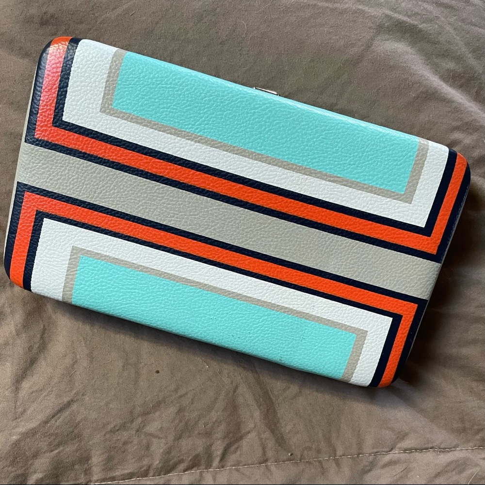 Cute clutch!